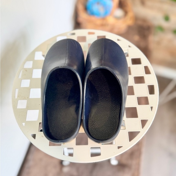 🌱 Kids Navy Blue Gardening Shoes EVA Clogs Size 10/11 Toddler 🌱 - Picture 3 of 7
